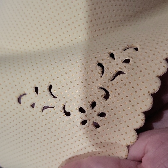 New Bee Na Bra - Picture 4 of 12